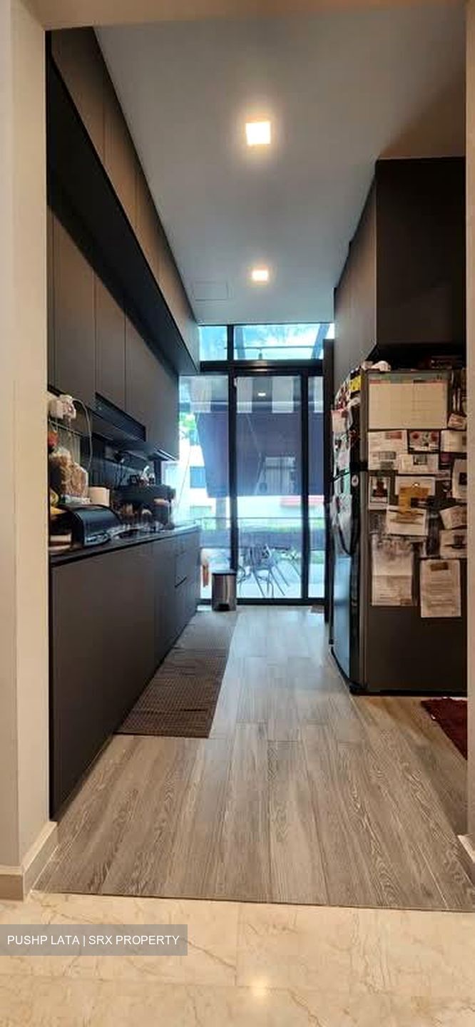 Chestnut Residences (D23), Terrace #573677141
